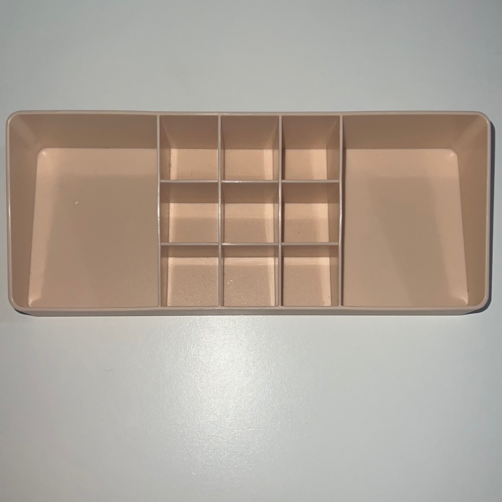 Makeup holder